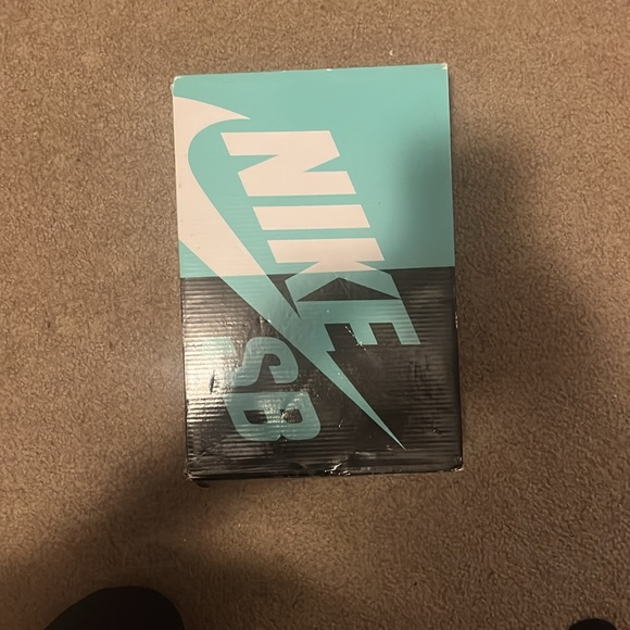 Nike SB - UNC Jordan 1 lows -Very Clean - Picture 3 of 5